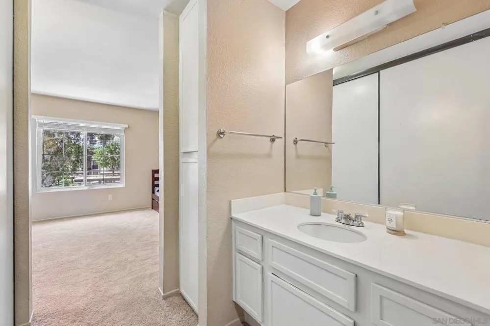 8512 Summerdale #34 San Diego, CA 92126