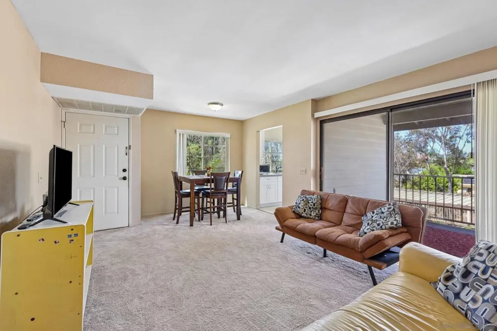 8512 Summerdale #34 San Diego, CA 92126