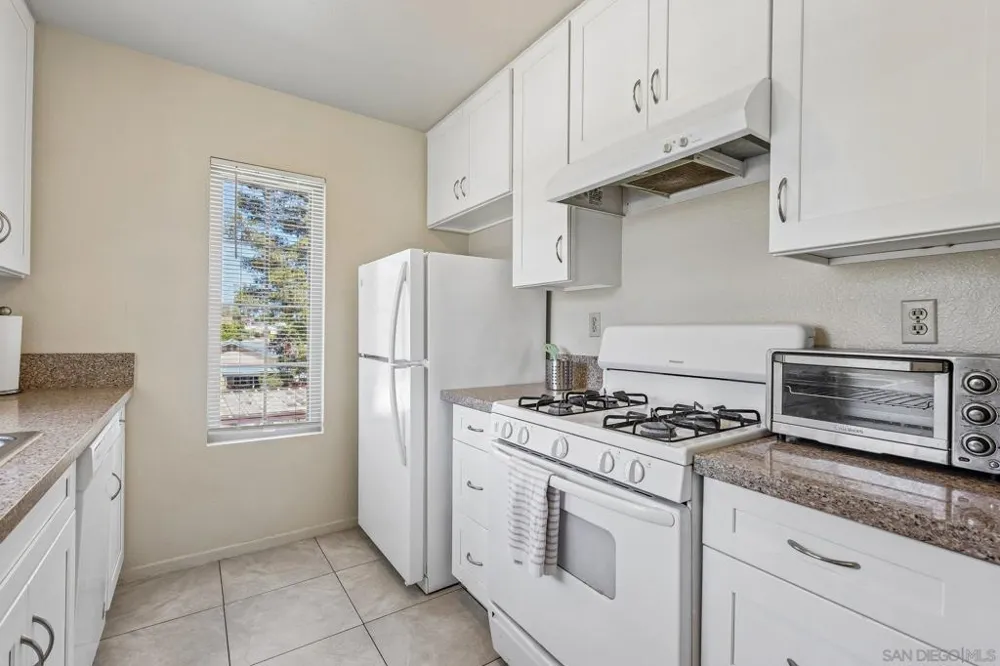8512 Summerdale #34 San Diego, CA 92126