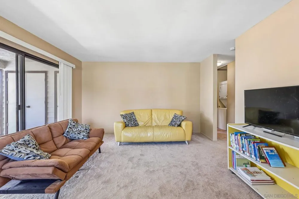 8512 Summerdale #34 San Diego, CA 92126