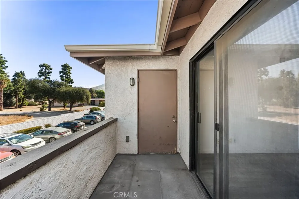 1327 Massachusetts #205 Riverside, CA 92507