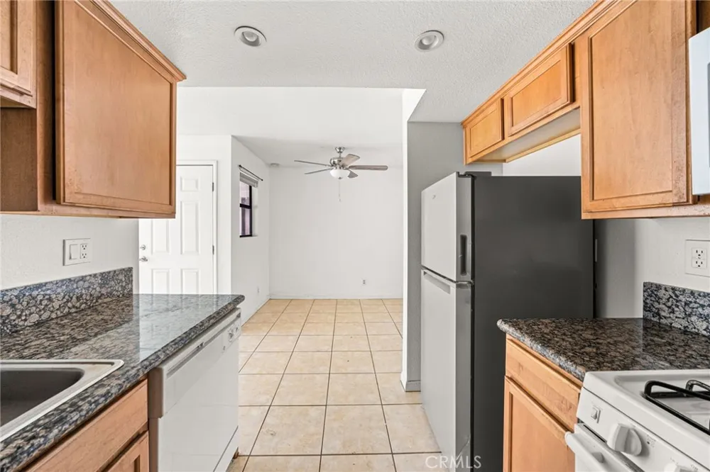 1327 Massachusetts #205 Riverside, CA 92507
