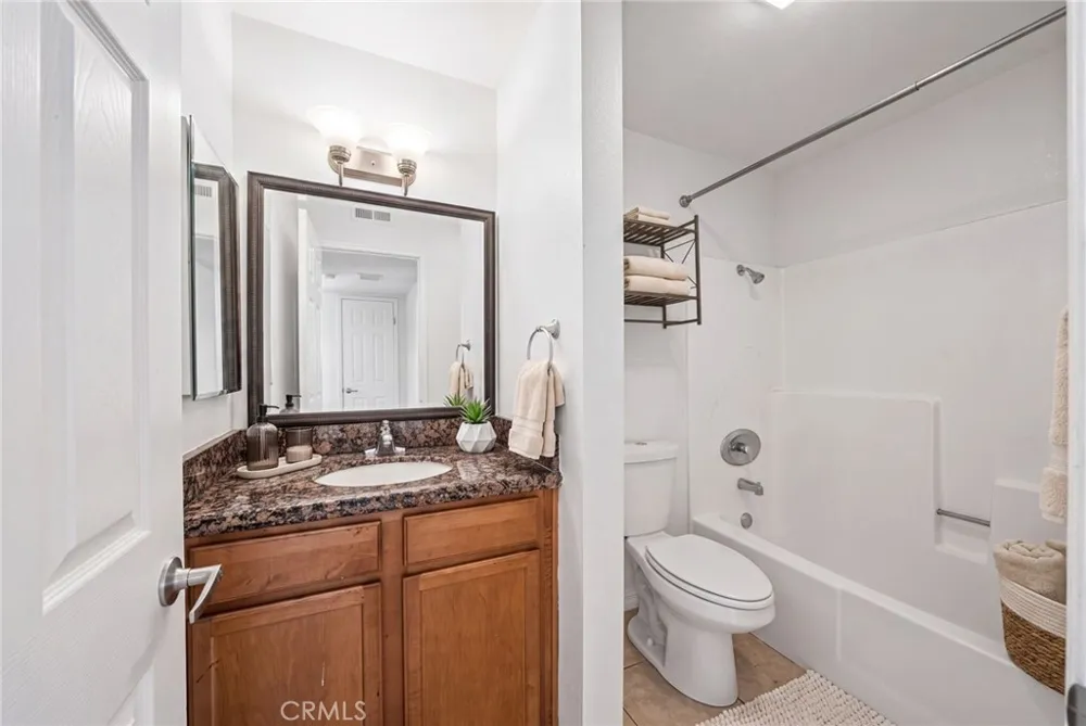 1327 Massachusetts #205 Riverside, CA 92507