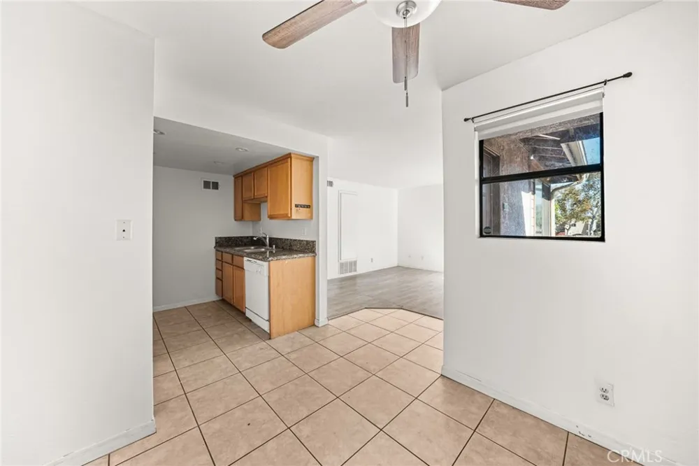 1327 Massachusetts #205 Riverside, CA 92507