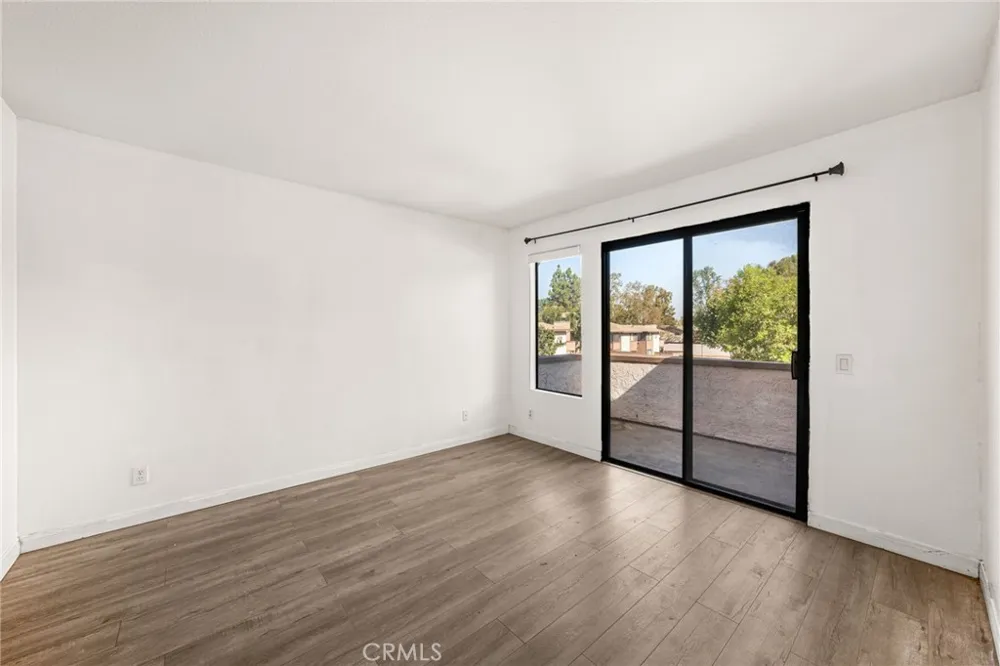 1327 Massachusetts #205 Riverside, CA 92507