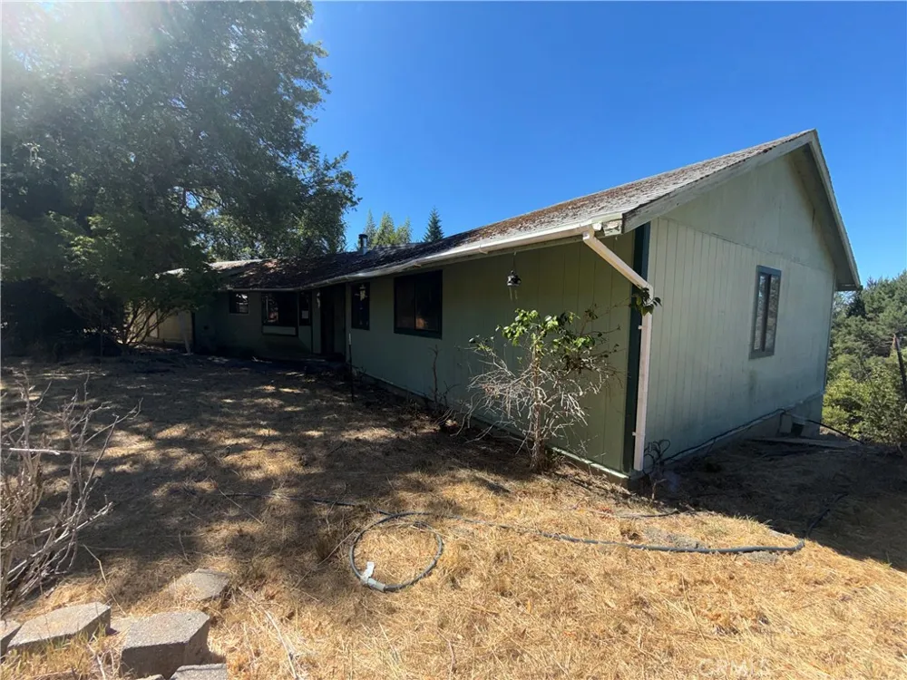 1060 Sawmill Garberville, CA 95542
