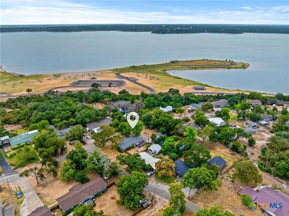 413 Woodland Point Road Belton, TX 76513