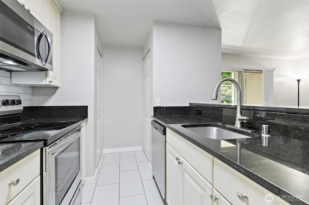 7453 Newcastle Golf Club Road #M103 Newcastle, WA 98059
