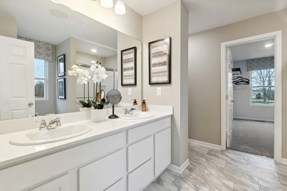 366 Edge Brook Drive Holly Township, MI 48442