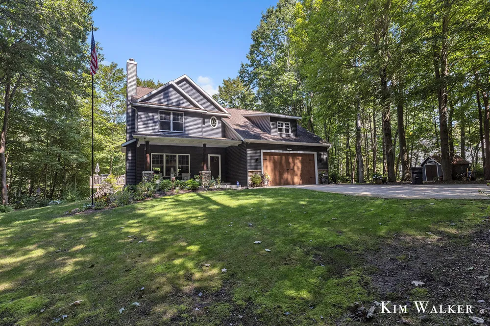 5813 Hunters Ridge Manlius Township, MI 49408