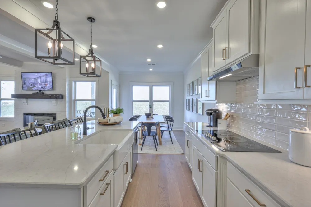 2015 Bennett Creek Dr Columbia, TN 38401