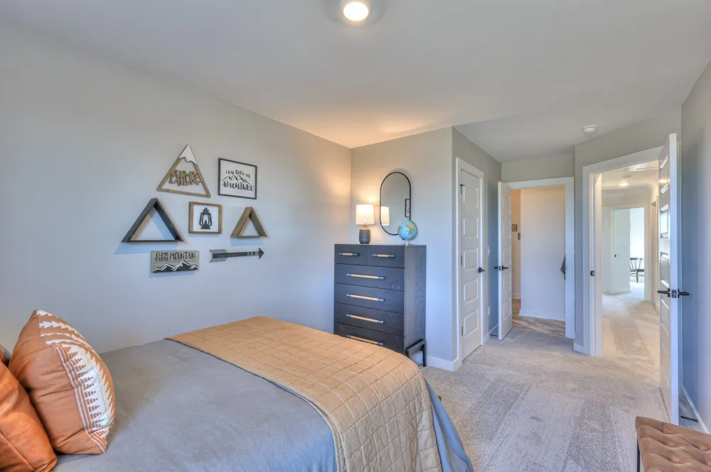 2015 Bennett Creek Dr Columbia, TN 38401
