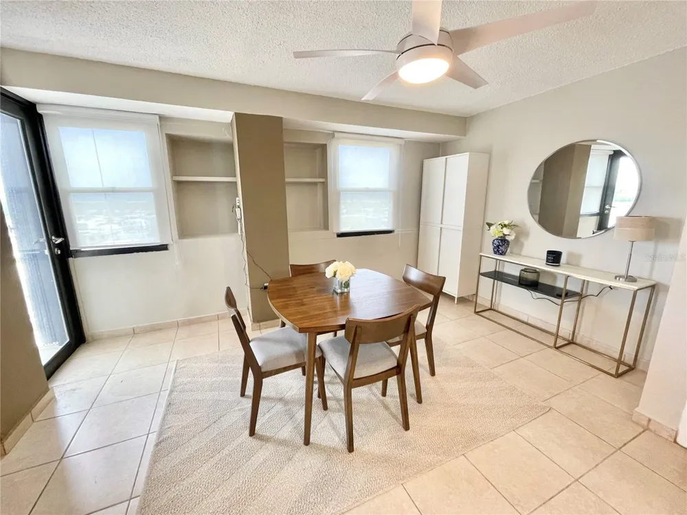 Cond. Castillo del Mar AVE. ISLA VERDE #501 Carolina, PR 00979