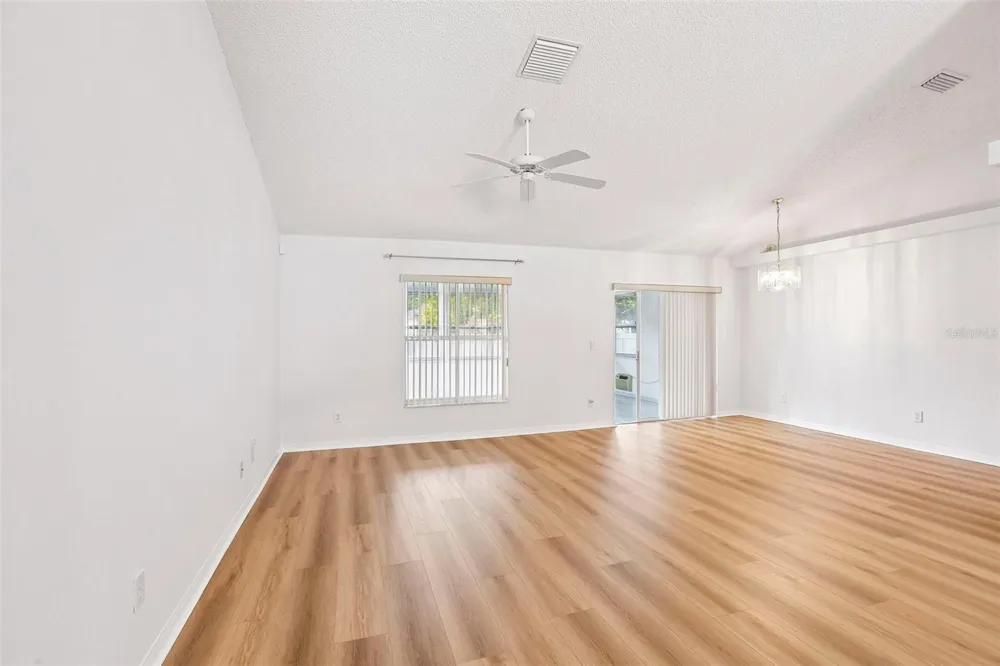 512 ATWOOD AVENUE St Petersburg, FL 33702