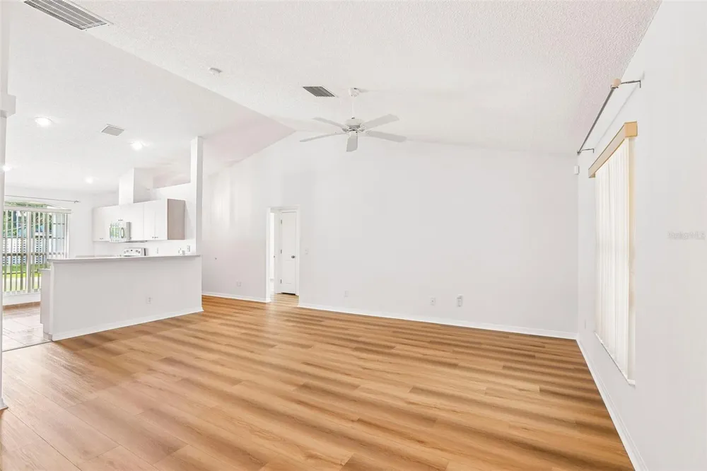 512 ATWOOD AVENUE St Petersburg, FL 33702