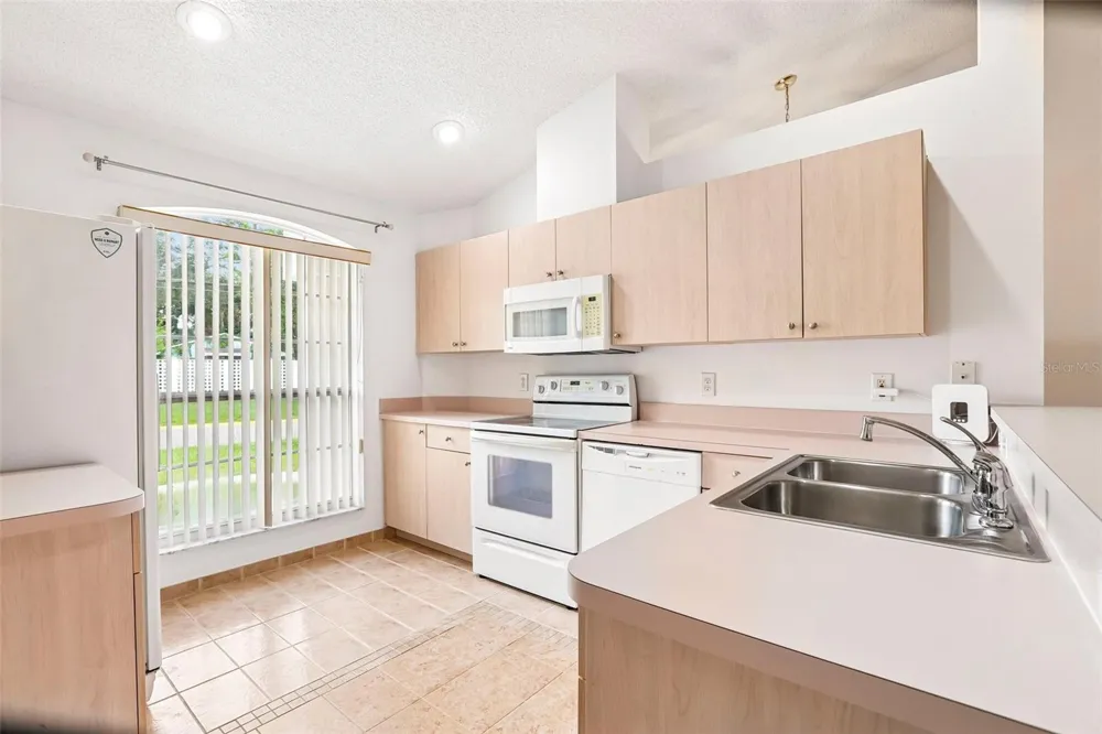 512 ATWOOD AVENUE St Petersburg, FL 33702