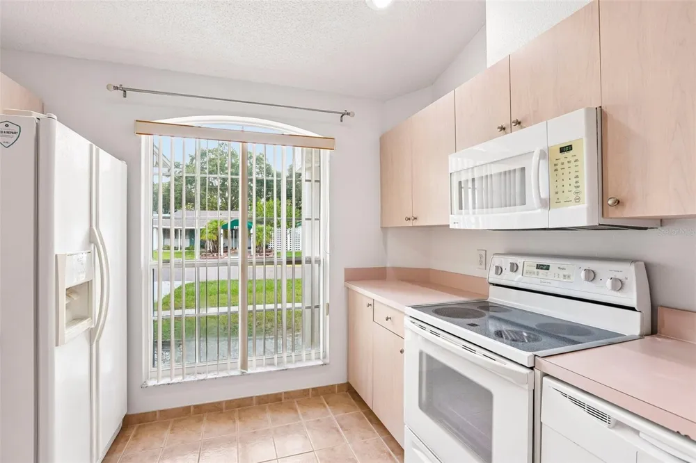 512 ATWOOD AVENUE St Petersburg, FL 33702