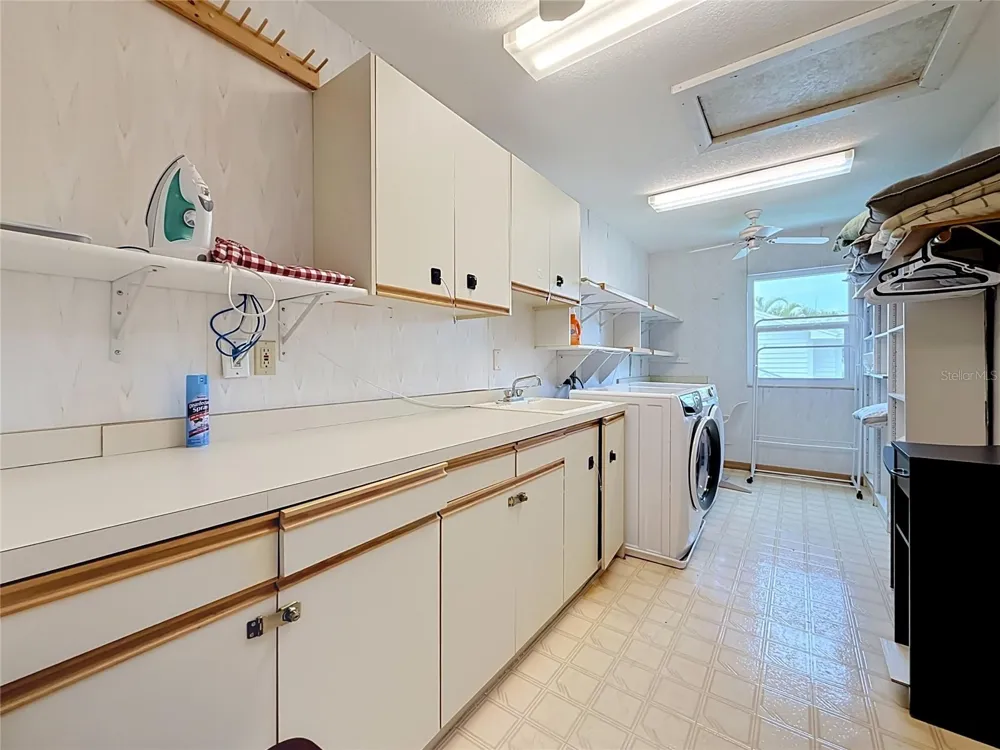 7542 HARBOR VIEW WAY Seminole, FL 33776