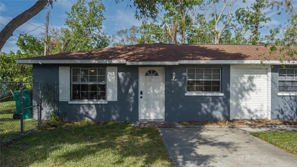 1324 59TH AVENUE E Bradenton, FL 34203