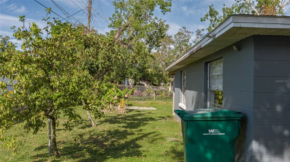 1324 59TH AVENUE E Bradenton, FL 34203