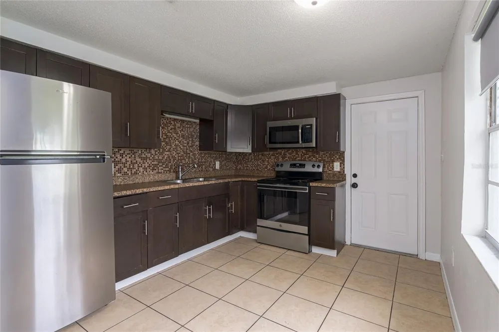 1324 59TH AVENUE E Bradenton, FL 34203