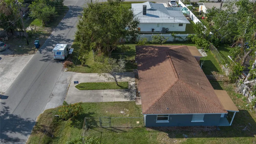 1324 59TH AVENUE E Bradenton, FL 34203