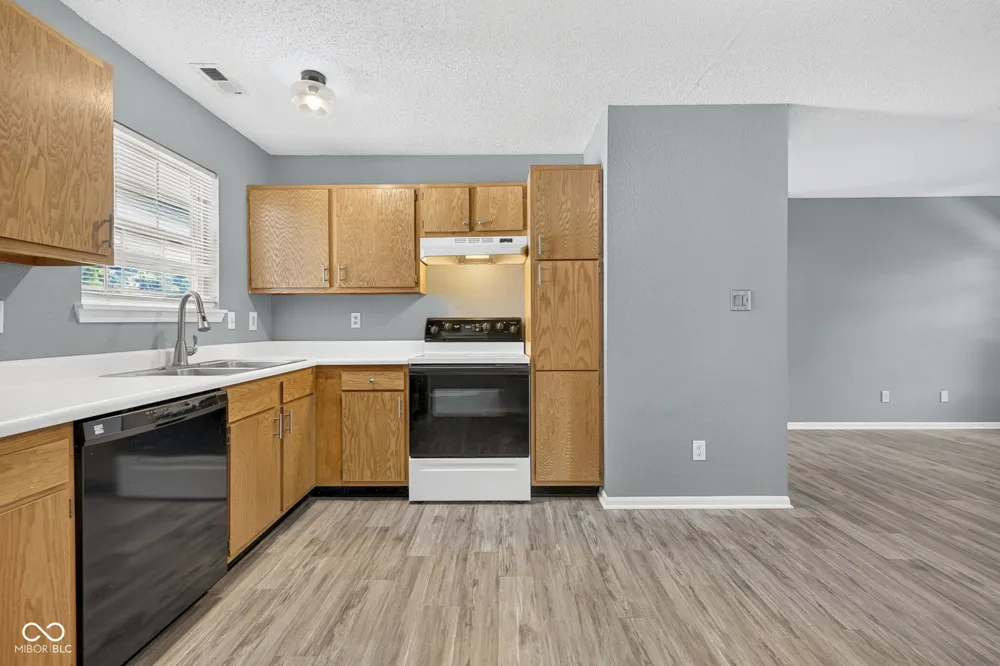 6136 Rocky River Drive Indianapolis, IN 46221