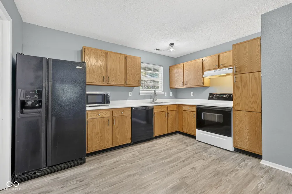 6136 Rocky River Drive Indianapolis, IN 46221