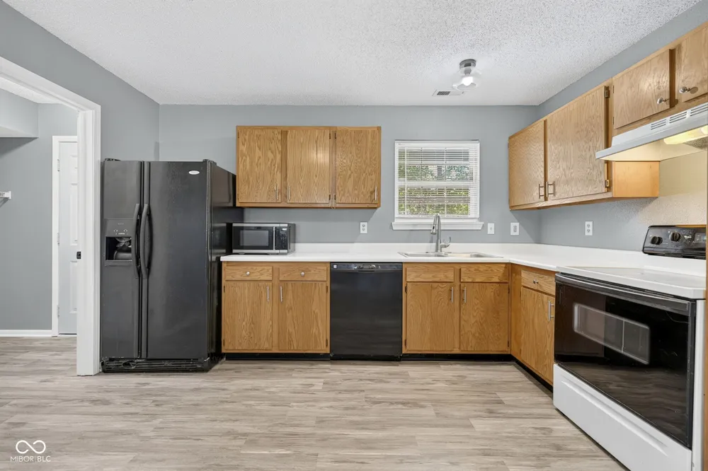 6136 Rocky River Drive Indianapolis, IN 46221