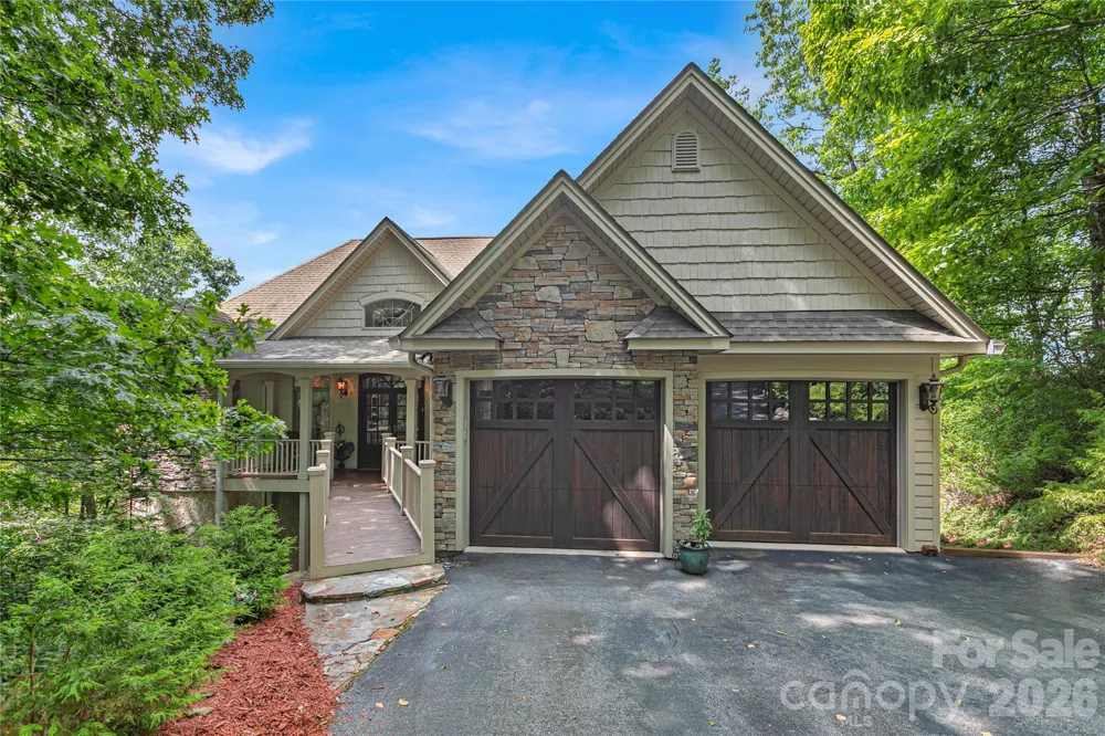 303 Wodigeasgohi Drive Brevard, NC 28712
