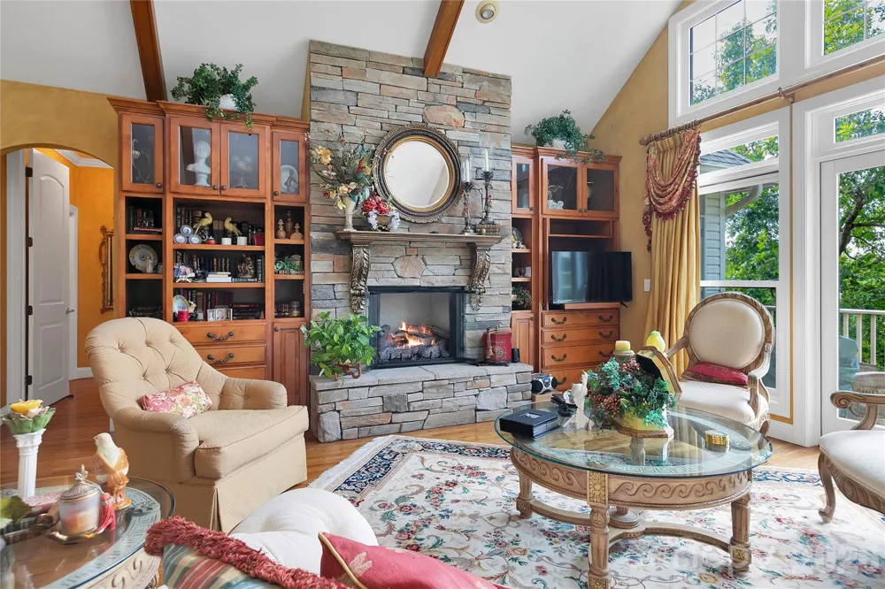 303 Wodigeasgohi Drive Brevard, NC 28712