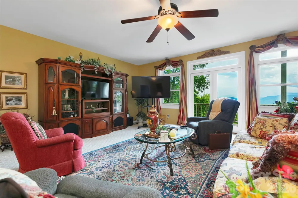 303 Wodigeasgohi Drive Brevard, NC 28712