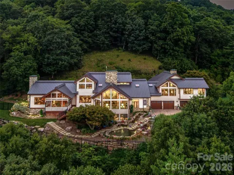10 Beaverbrook Court