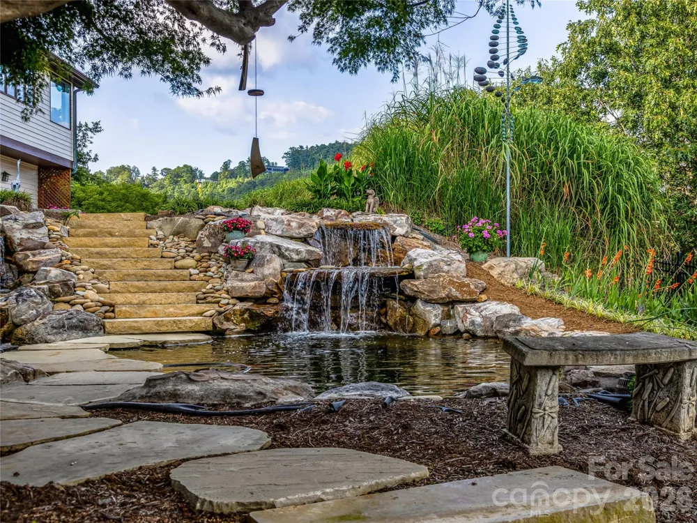 10 Beaverbrook Court Asheville, NC 28804