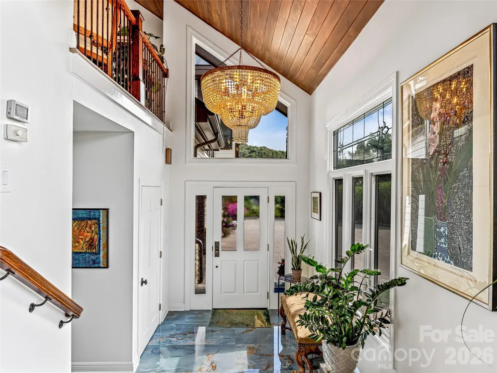 10 Beaverbrook Court Asheville, NC 28804