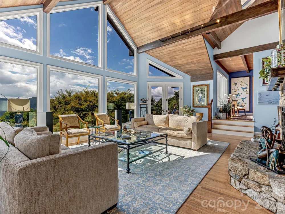 10 Beaverbrook Court Asheville, NC 28804