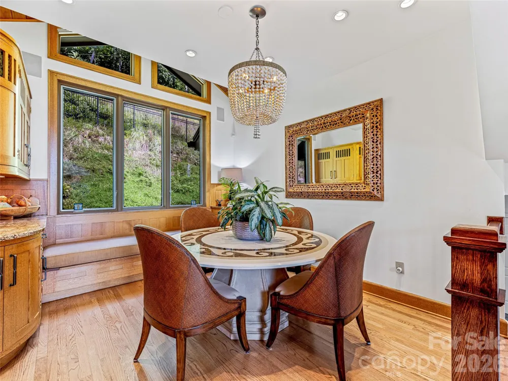 10 Beaverbrook Court Asheville, NC 28804