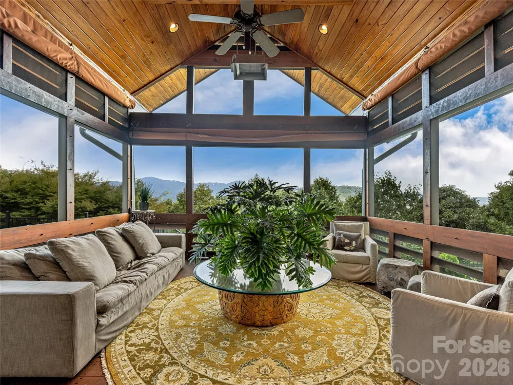 10 Beaverbrook Court Asheville, NC 28804