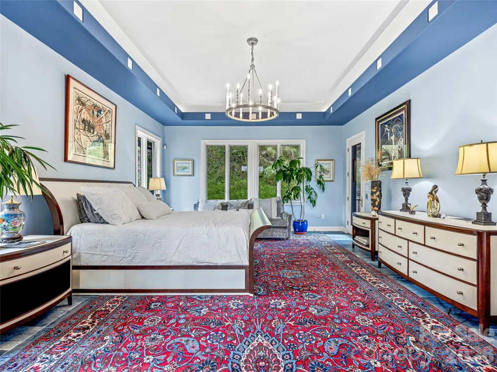 10 Beaverbrook Court Asheville, NC 28804