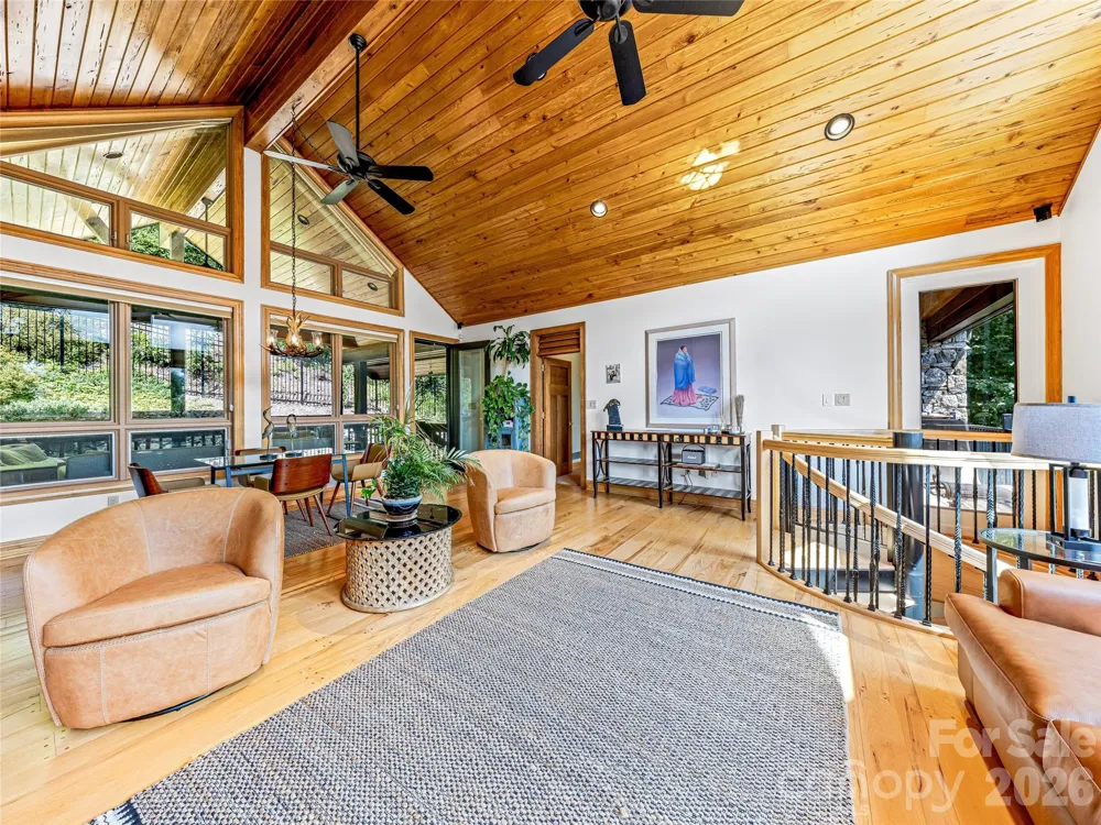10 Beaverbrook Court Asheville, NC 28804