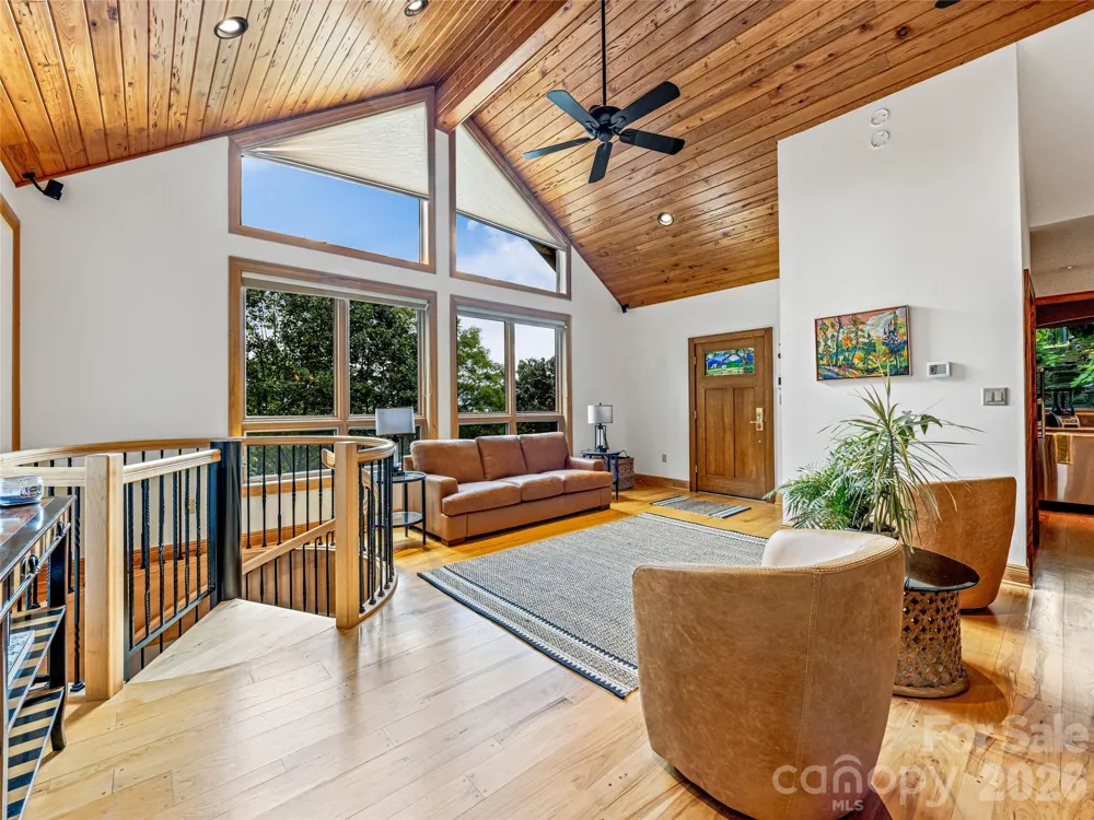 10 Beaverbrook Court Asheville, NC 28804