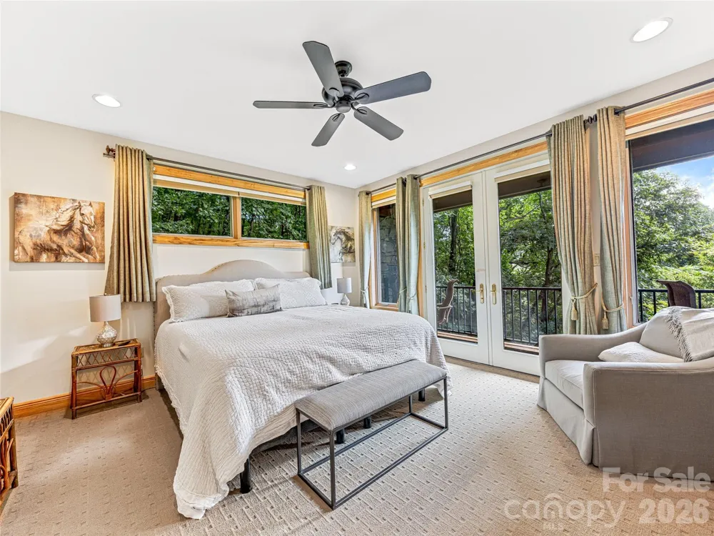 10 Beaverbrook Court Asheville, NC 28804