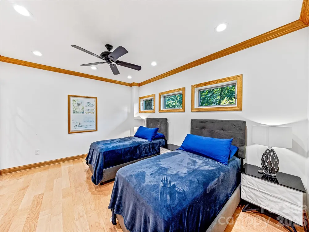 10 Beaverbrook Court Asheville, NC 28804
