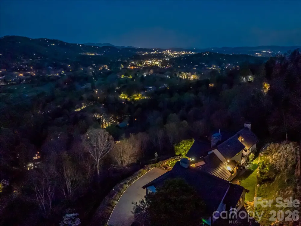 10 Beaverbrook Court Asheville, NC 28804