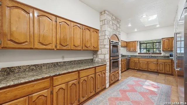 21230 Forest Waters Garden Ridge, TX 78266