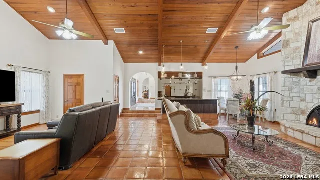 21230 Forest Waters Garden Ridge, TX 78266