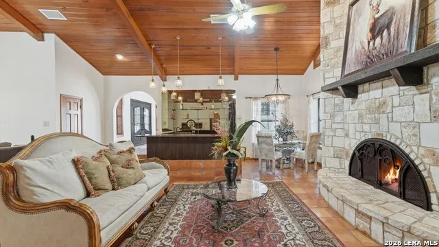 21230 Forest Waters Garden Ridge, TX 78266