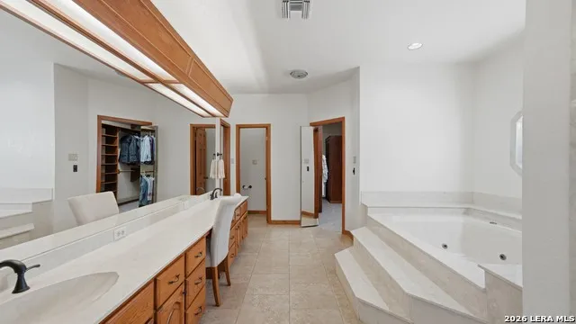 21230 Forest Waters Garden Ridge, TX 78266