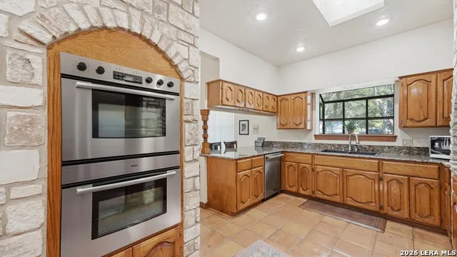 21230 Forest Waters Garden Ridge, TX 78266