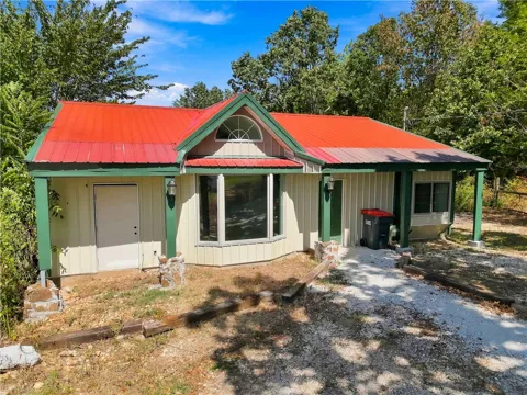 809 Holt Road